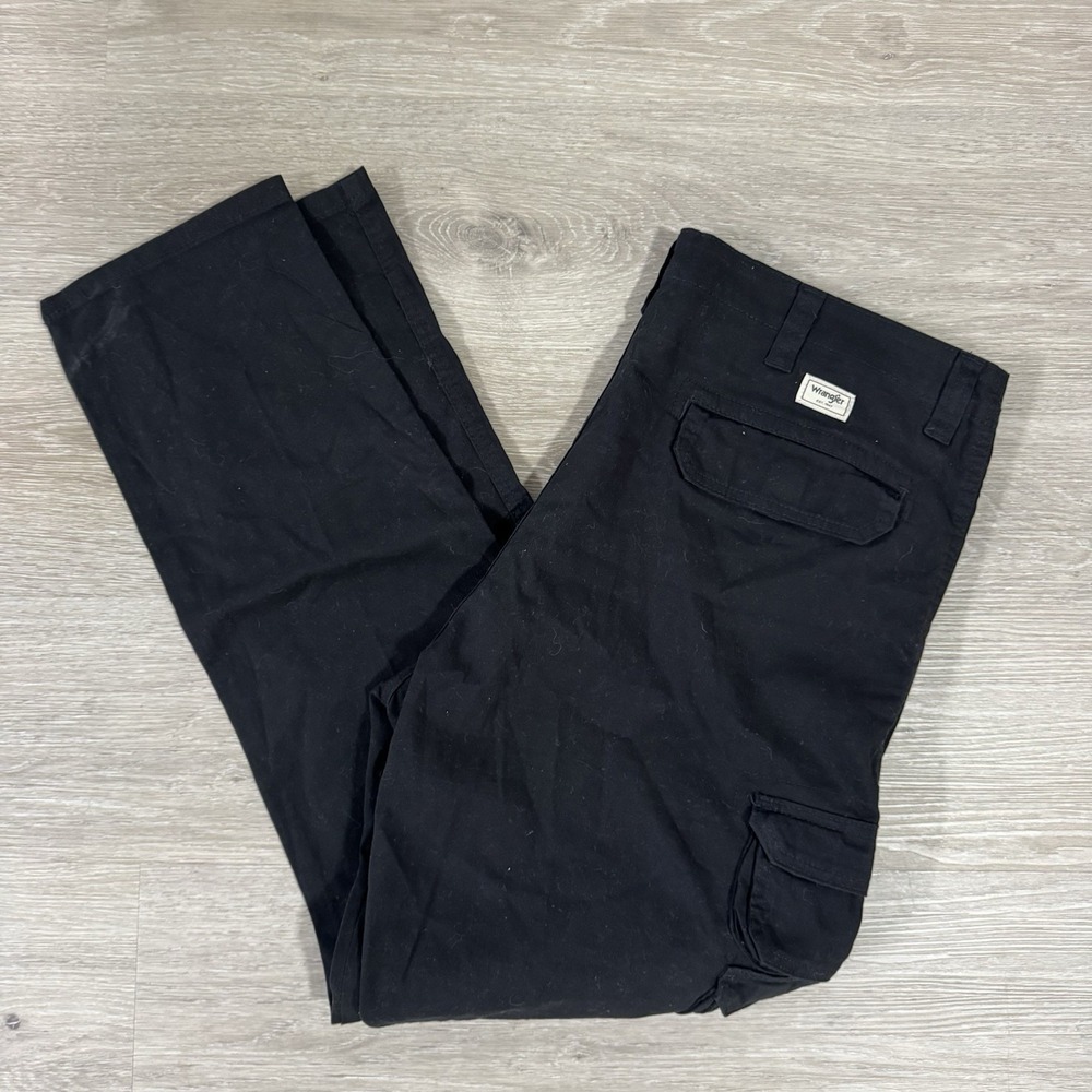 NWT Wrangler Regular Fit Tapered Leg Black Cargo Pants Men's Size 40x32